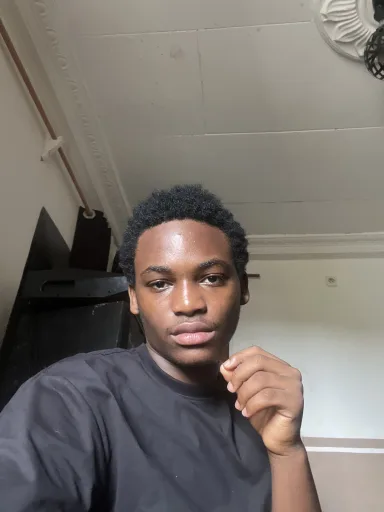 Mr Brizzy pounds